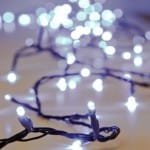 Σειρά Χριστουγέννων 140 LED Με Πρόγραμμα IP20 9μέτρα Πράσινο Καλώδιο/Ψυχρό Λευκό 220-240V OEM 840372